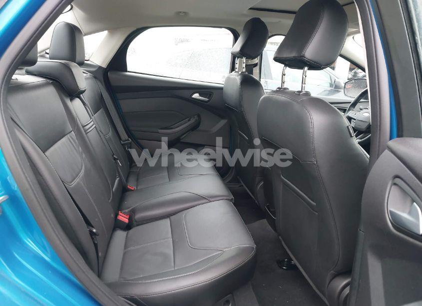 Photo 8 of 2015 Ford Focus SE (VIN 1FADP3F27FL200927)