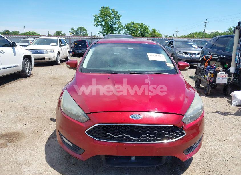 Photo 13 of 2015 Ford Focus SE (VIN 1FADP3F27FL210700)