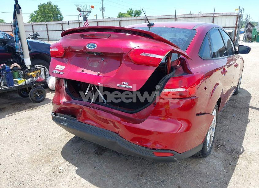 Photo 6 of 2015 Ford Focus SE (VIN 1FADP3F27FL210700)