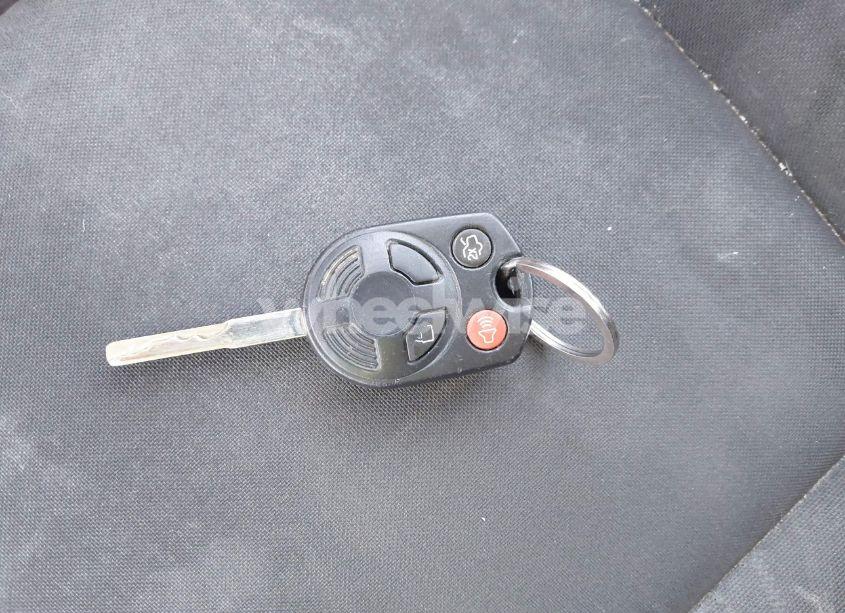 Photo 11 of 2015 Ford Focus SE (VIN 1FADP3F27FL216870)