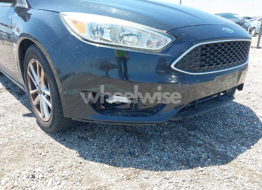 Photo 6 of 2015 Ford Focus SE (VIN 1FADP3F27FL216870)