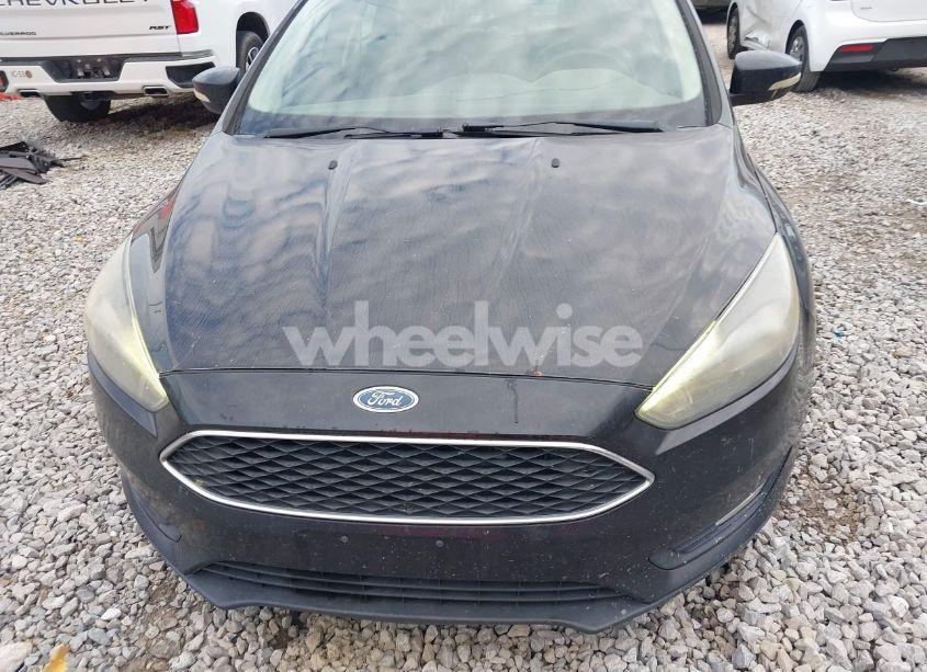 Photo 6 of 2015 Ford Focus SE (VIN 1FADP3F27FL218683)