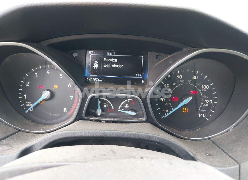 Photo 7 of 2015 Ford Focus SE (VIN 1FADP3F27FL218683)