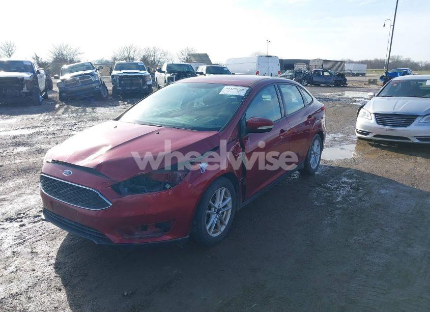 Photo 2 of 2015 Ford Focus SE (VIN 1FADP3F27FL239226)
