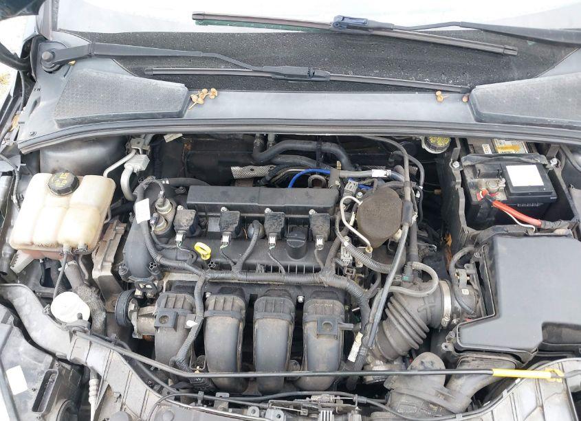 Photo 10 of 2015 Ford Focus SE (VIN 1FADP3F27FL252820)