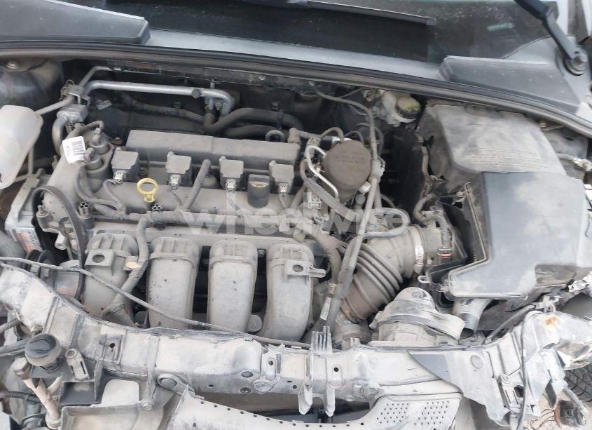 Photo 10 of 2015 Ford Focus SE (VIN 1FADP3F27FL269617)