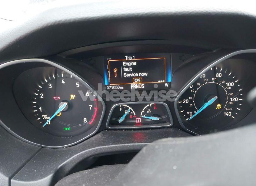 Photo 7 of 2015 Ford Focus SE (VIN 1FADP3F27FL269617)