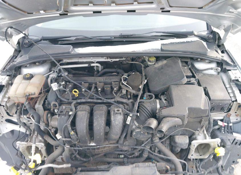 Photo 10 of 2015 Ford Focus SE (VIN 1FADP3F27FL286868)