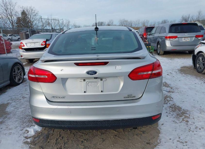 Photo 17 of 2015 Ford Focus SE (VIN 1FADP3F27FL286868)