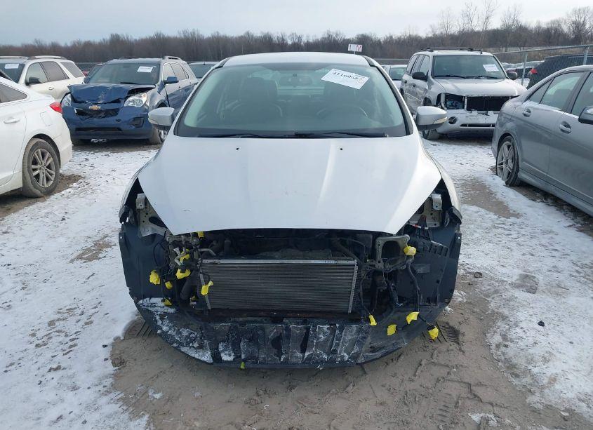 Photo 6 of 2015 Ford Focus SE (VIN 1FADP3F27FL286868)