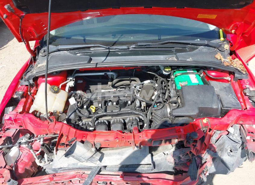 Photo 10 of 2015 Ford Focus SE (VIN 1FADP3F27FL351668)