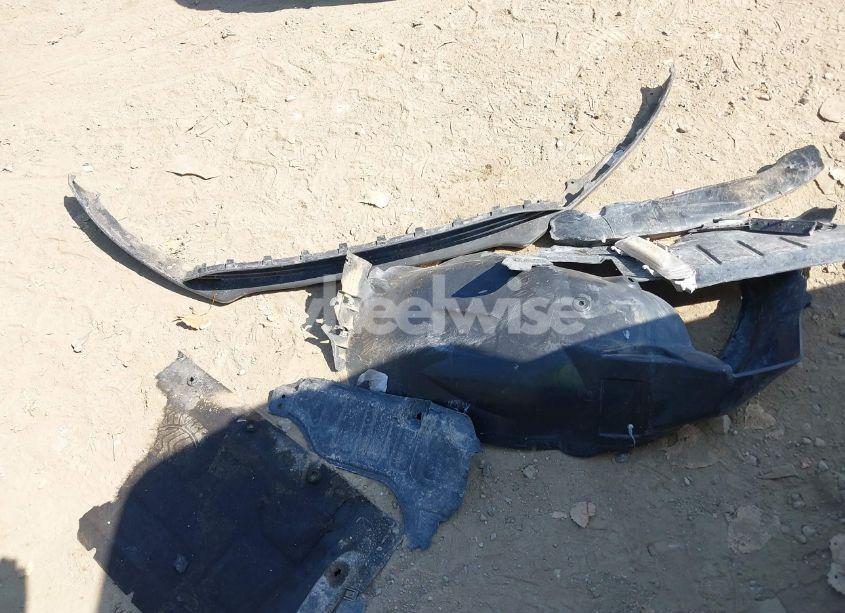 Photo 12 of 2015 Ford Focus SE (VIN 1FADP3F27FL351668)