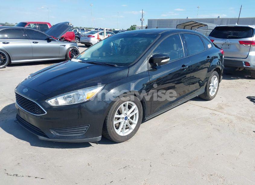 Photo 2 of 2015 Ford Focus SE (VIN 1FADP3F27FL356577)