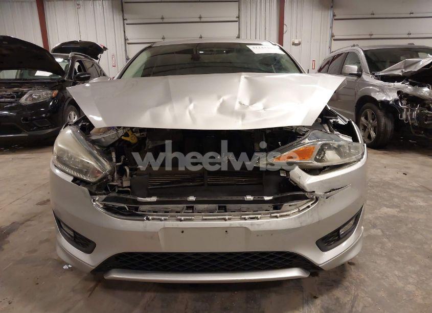 Photo 13 of 2015 Ford Focus SE (VIN 1FADP3F27FL368700)