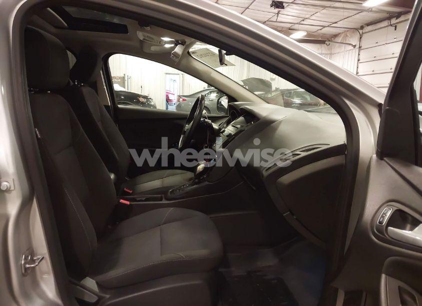 Photo 5 of 2015 Ford Focus SE (VIN 1FADP3F27FL368700)