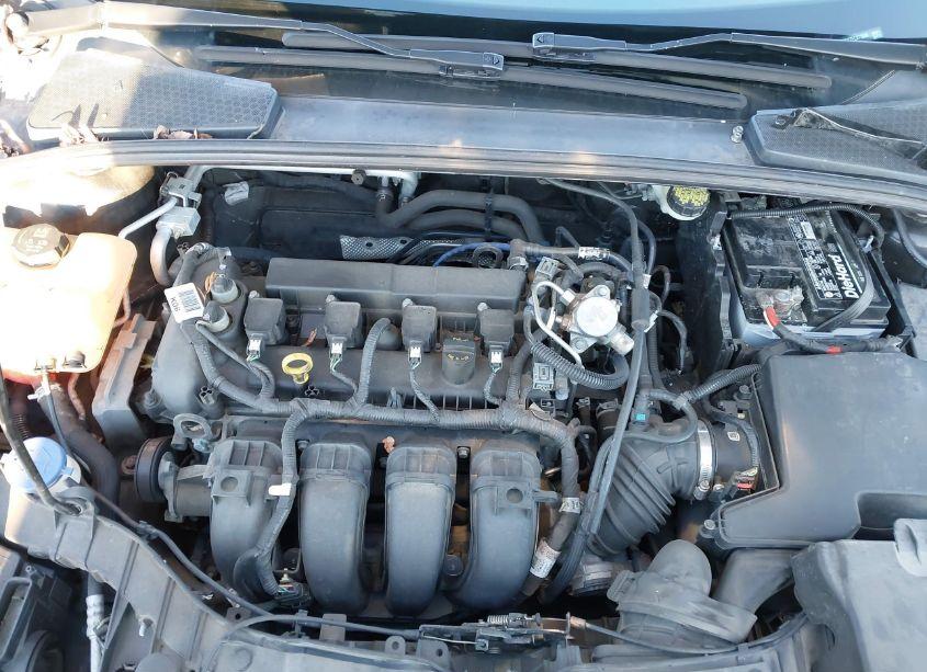 Photo 10 of 2015 Ford Focus SE (VIN 1FADP3F27FL371080)