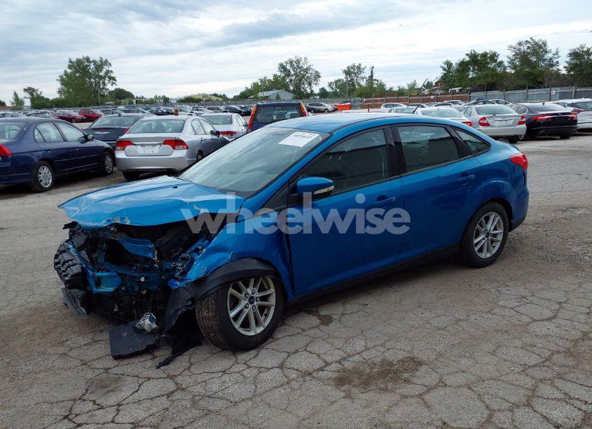 Photo 2 of 2016 Ford Focus SE (VIN 1FADP3F27GL211394)