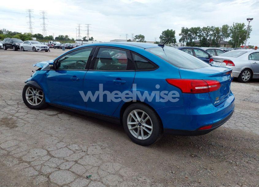 Photo 3 of 2016 Ford Focus SE (VIN 1FADP3F27GL211394)