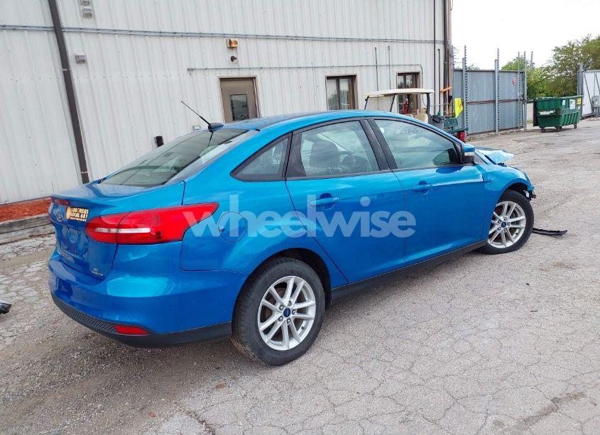 Photo 4 of 2016 Ford Focus SE (VIN 1FADP3F27GL211394)