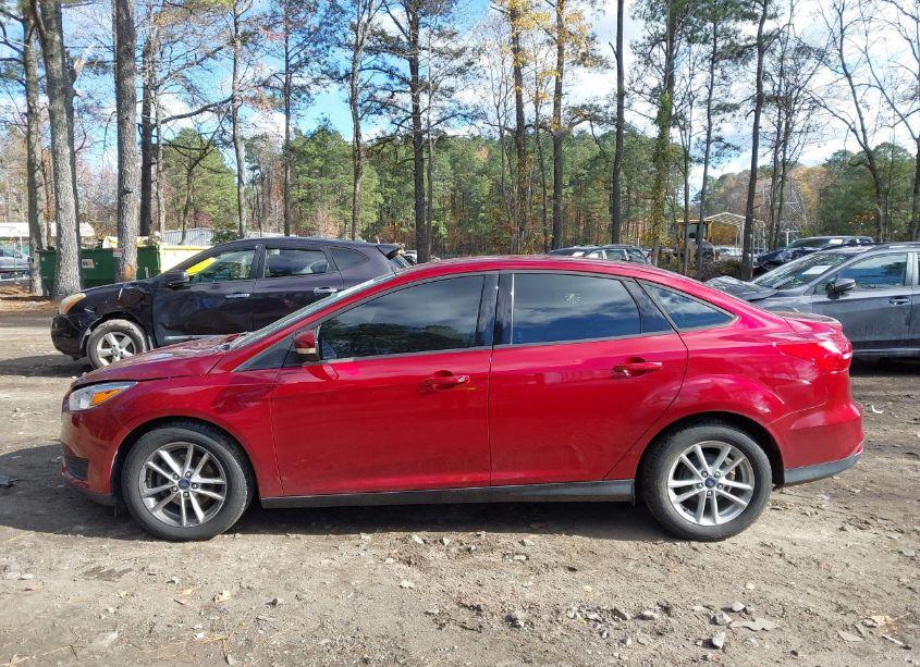 Photo 14 of 2016 Ford Focus SE (VIN 1FADP3F27GL219298)