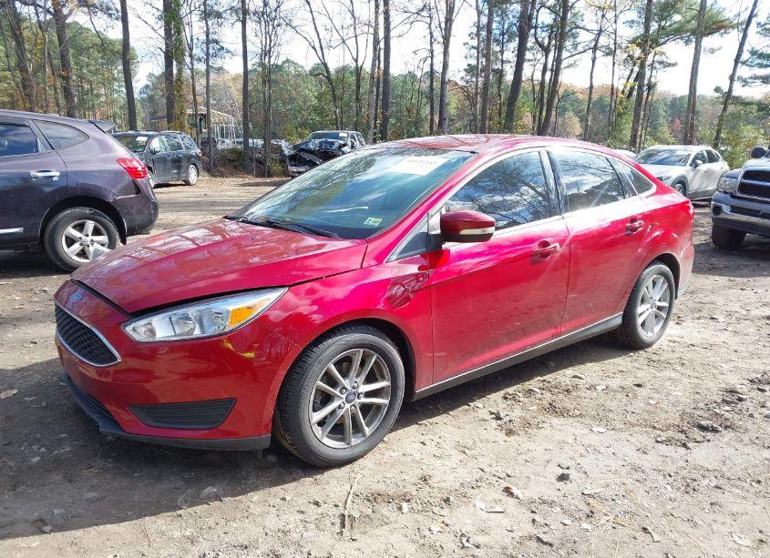 Photo 2 of 2016 Ford Focus SE (VIN 1FADP3F27GL219298)