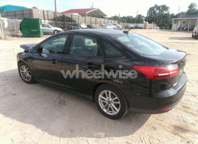 Photo 3 of 2016 Ford Focus SE (VIN 1FADP3F27GL222153)