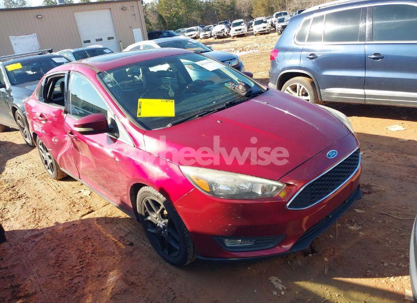 2016 Ford Focus SE (VIN 1FADP3F27GL224064) main photo