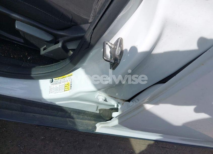 Photo 9 of 2016 Ford Focus SE (VIN 1FADP3F27GL248431)