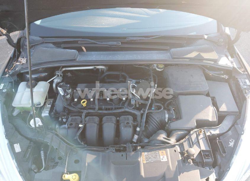 Photo 10 of 2016 Ford Focus SE (VIN 1FADP3F27GL251037)