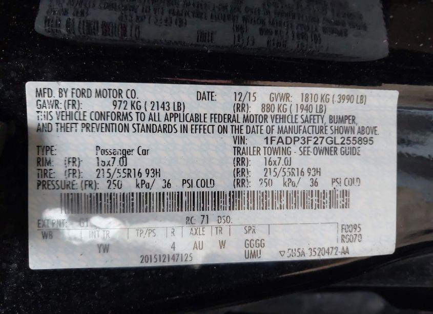 Photo 9 of 2016 Ford Focus SE (VIN 1FADP3F27GL255895)