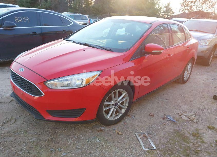 Photo 2 of 2016 Ford Focus SE (VIN 1FADP3F27GL271322)