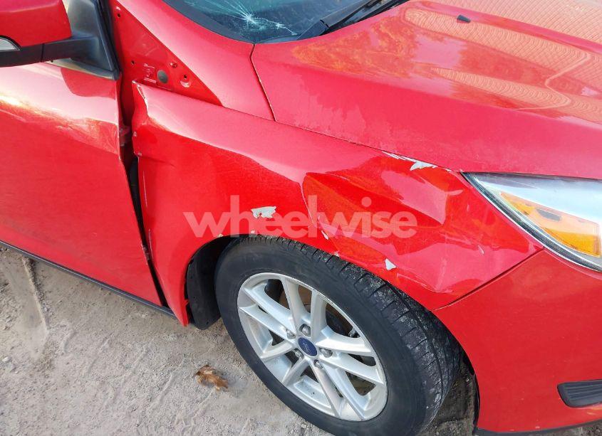 Photo 6 of 2016 Ford Focus SE (VIN 1FADP3F27GL271322)