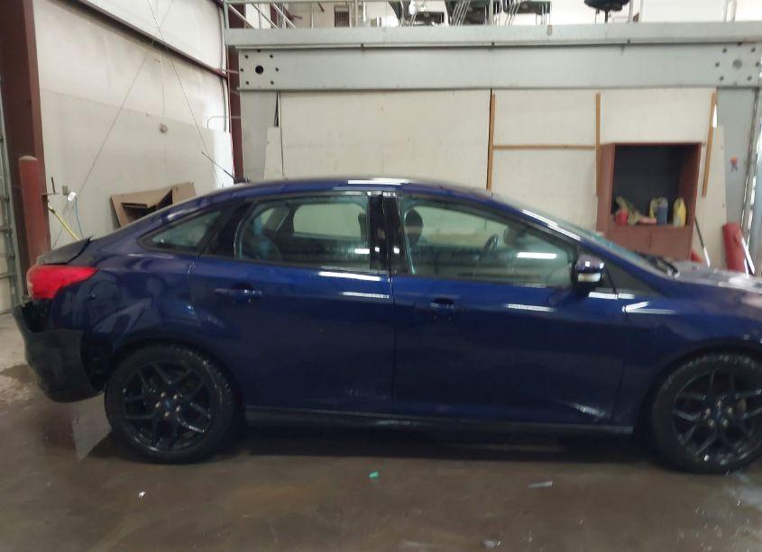 Photo 13 of 2016 Ford Focus SE (VIN 1FADP3F27GL275662)