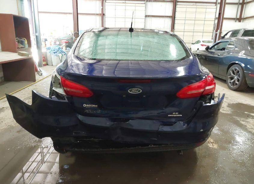 Photo 16 of 2016 Ford Focus SE (VIN 1FADP3F27GL275662)