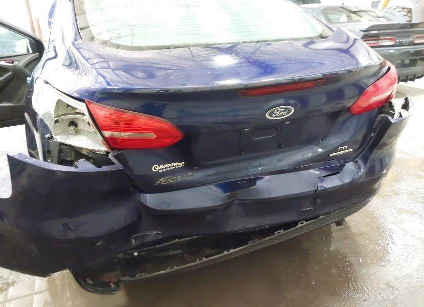 Photo 6 of 2016 Ford Focus SE (VIN 1FADP3F27GL275662)