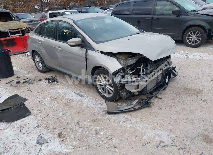 2016 Ford Focus SE (VIN 1FADP3F27GL288217) main photo