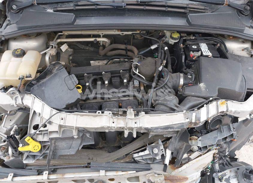 Photo 10 of 2016 Ford Focus SE (VIN 1FADP3F27GL288217)