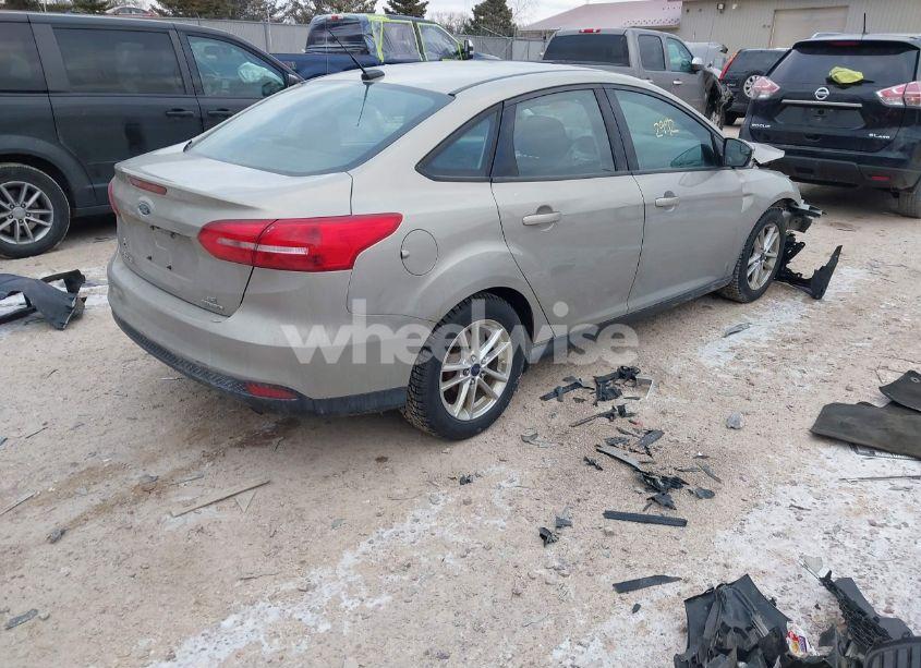 Photo 4 of 2016 Ford Focus SE (VIN 1FADP3F27GL288217)