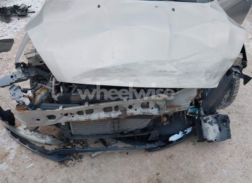 Photo 6 of 2016 Ford Focus SE (VIN 1FADP3F27GL288217)