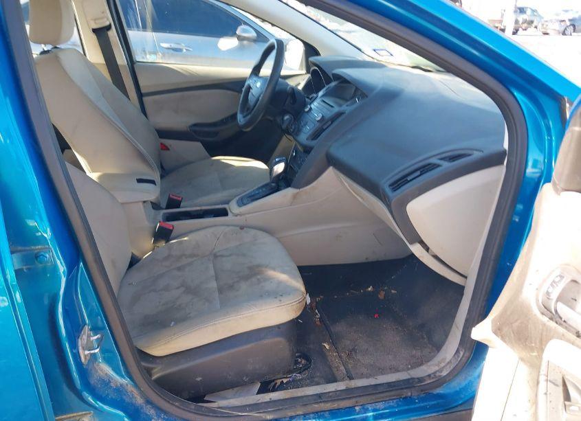 Photo 5 of 2016 Ford Focus SE (VIN 1FADP3F27GL297273)