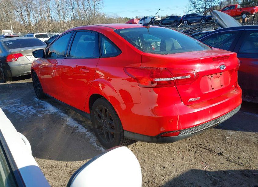 Photo 3 of 2016 Ford Focus SE (VIN 1FADP3F27GL302729)