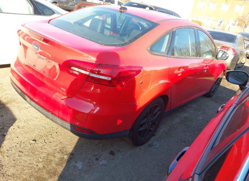 Photo 4 of 2016 Ford Focus SE (VIN 1FADP3F27GL302729)