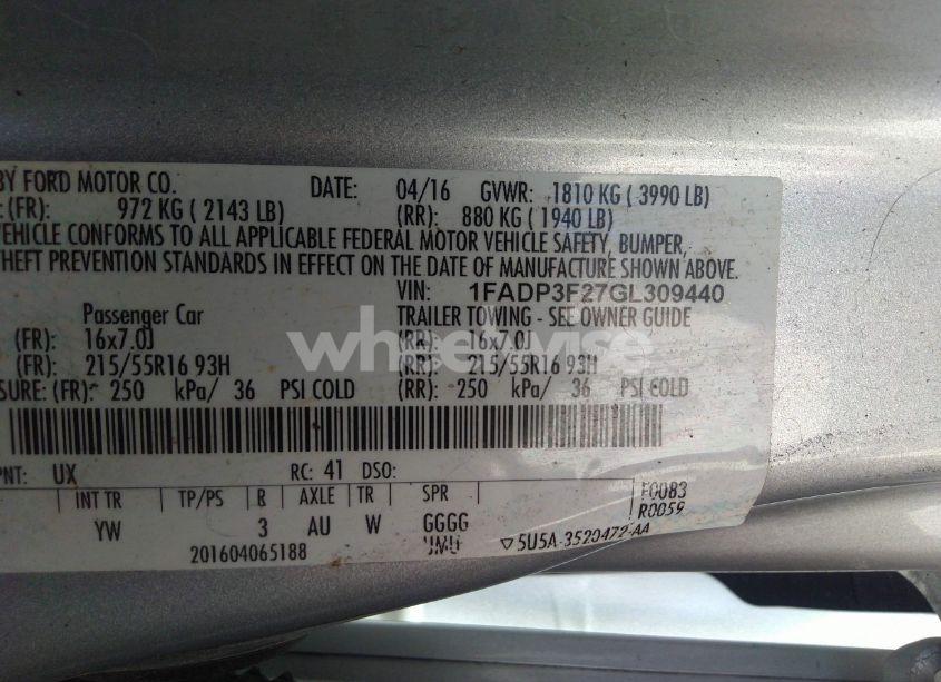 Photo 9 of 2016 Ford Focus SE (VIN 1FADP3F27GL309440)