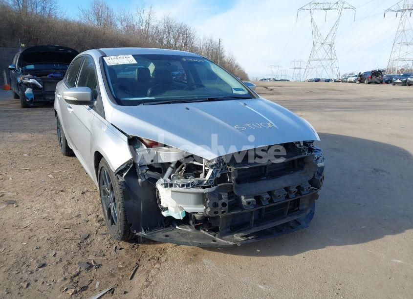 Photo 12 of 2016 Ford Focus SE (VIN 1FADP3F27GL313309)