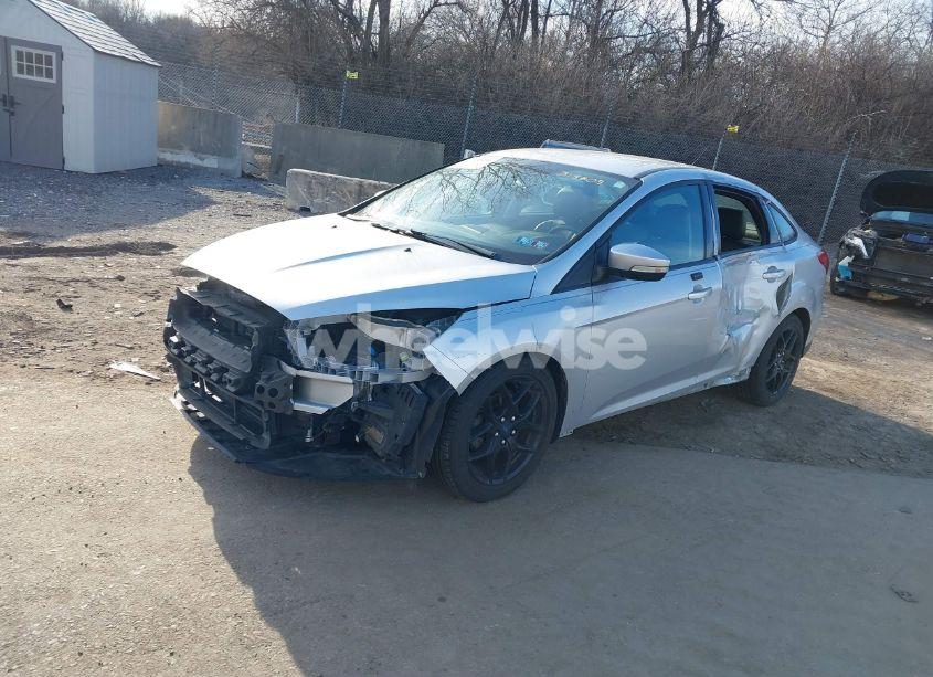 Photo 2 of 2016 Ford Focus SE (VIN 1FADP3F27GL313309)