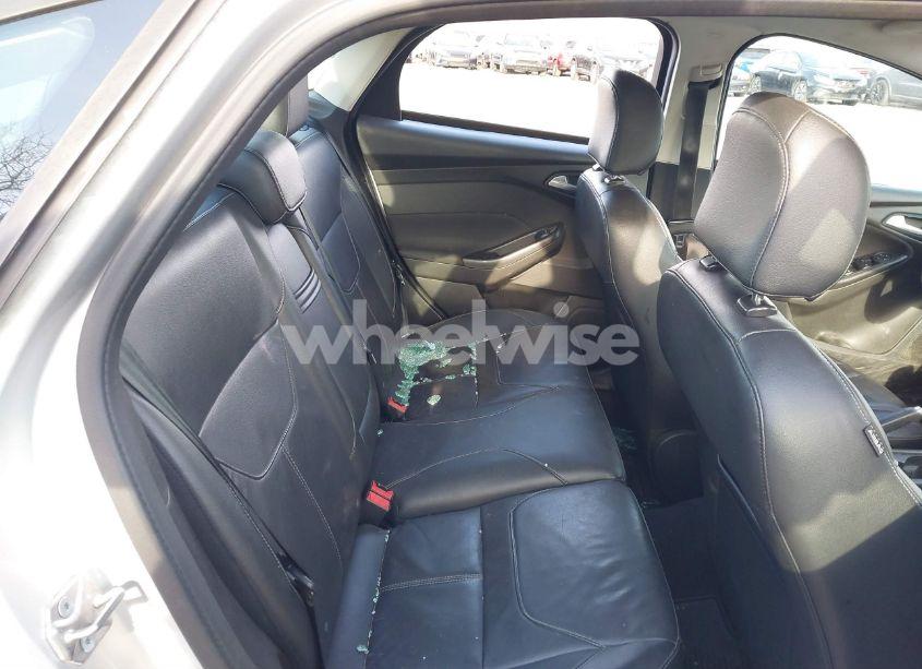 Photo 8 of 2016 Ford Focus SE (VIN 1FADP3F27GL313309)