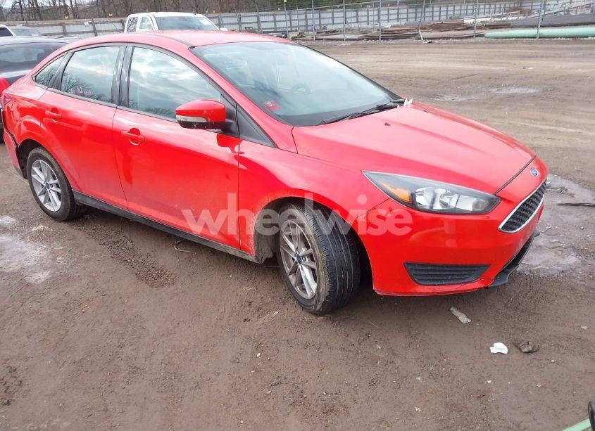 2016 Ford Focus SE (VIN 1FADP3F27GL347458) main photo