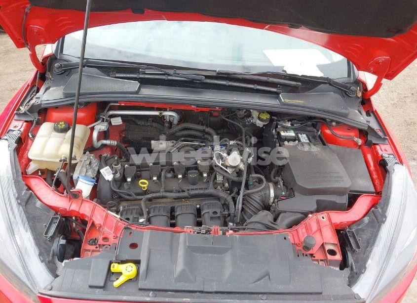 Photo 10 of 2016 Ford Focus SE (VIN 1FADP3F27GL347458)