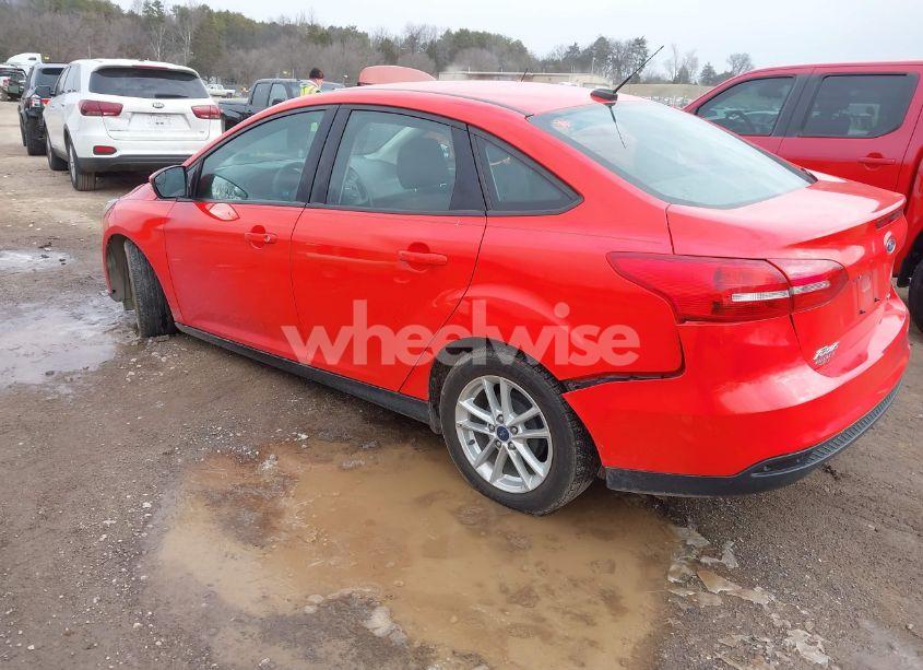 Photo 3 of 2016 Ford Focus SE (VIN 1FADP3F27GL347458)