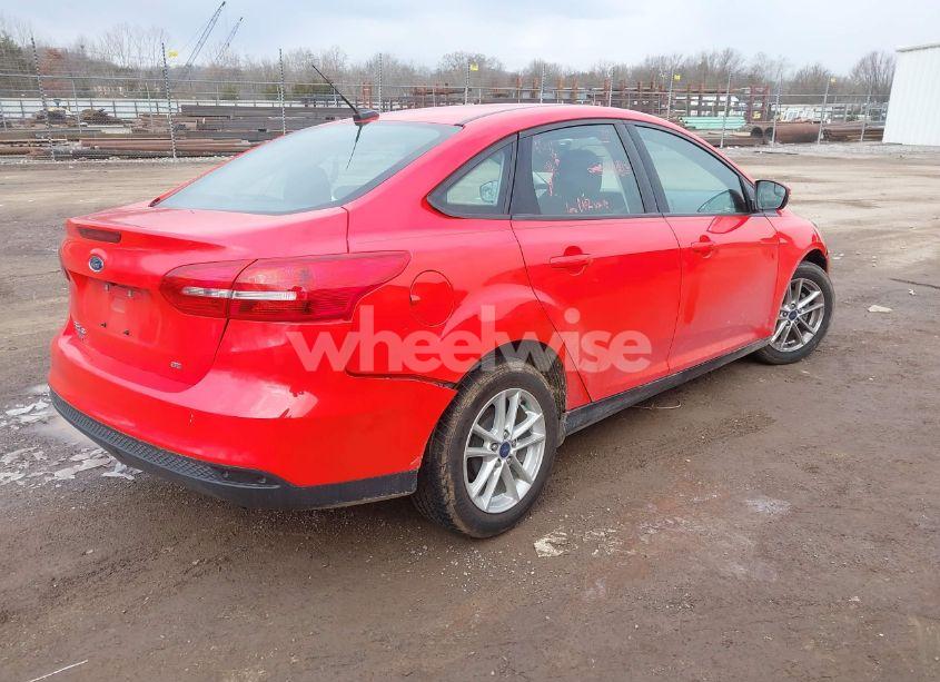 Photo 4 of 2016 Ford Focus SE (VIN 1FADP3F27GL347458)